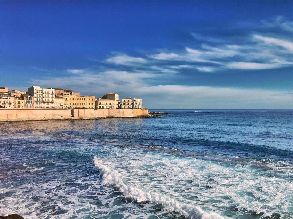 gay tel aviv, gay travel, tel aviv pride, tripadvisor tel aviv, gay tours